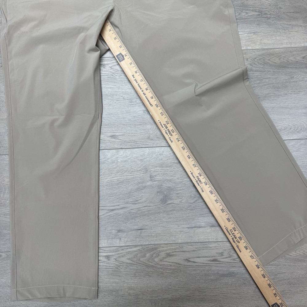 Vineyard Vibes Fairway Pants Men's Sz 38x30 Brown Khaki Golf Performance Casu - Picture 4 of 8